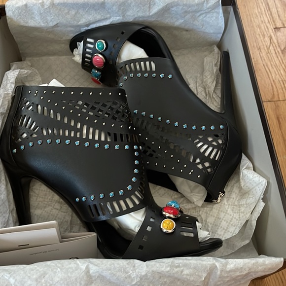 Gucci - Lika Laser Cut Ankle boot black size 40 - Picture 11 of 11